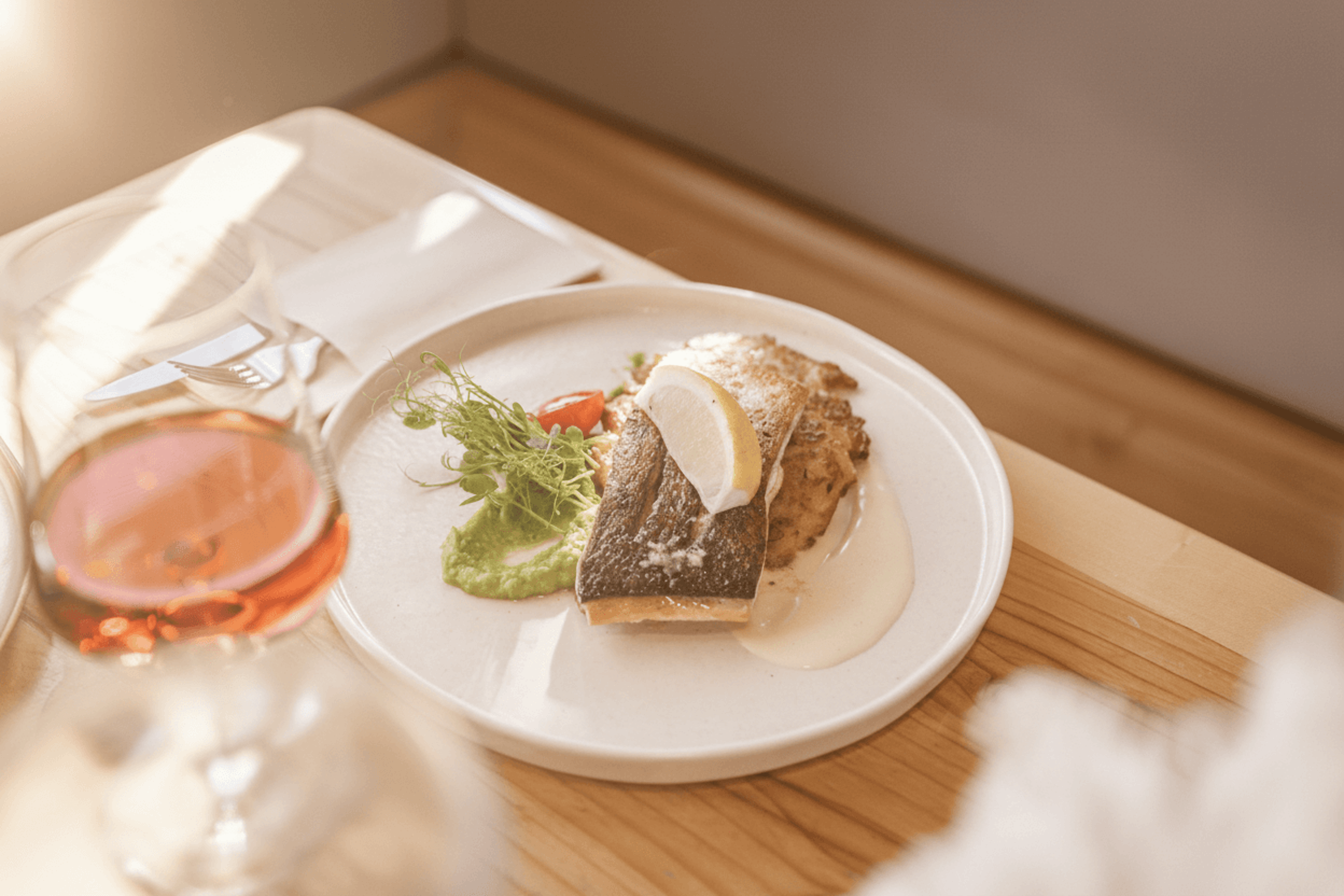 Fischgericht in der Speiserei.