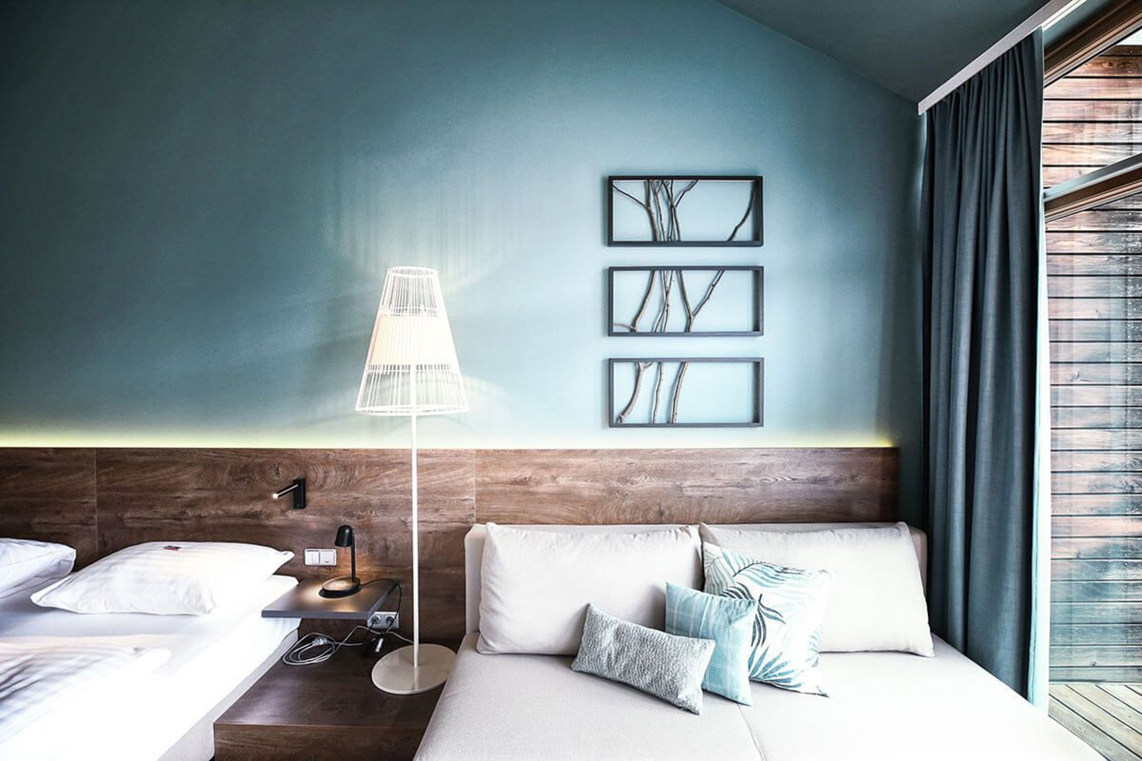 Stylish room at the thermal spa hotel DAS SONNREICH in Bad Loipersdorf.