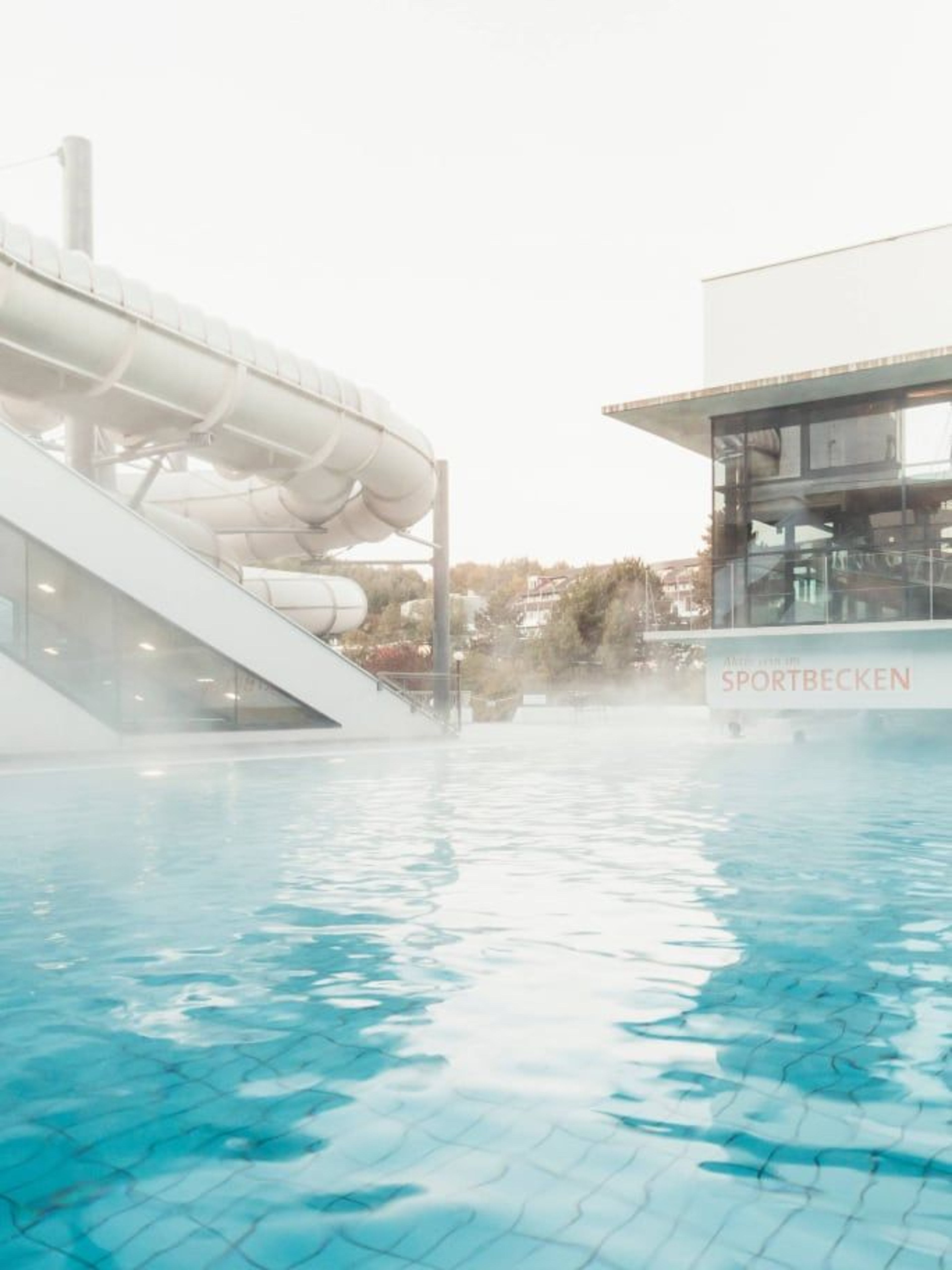 Sportbecken im Erlebnisbad