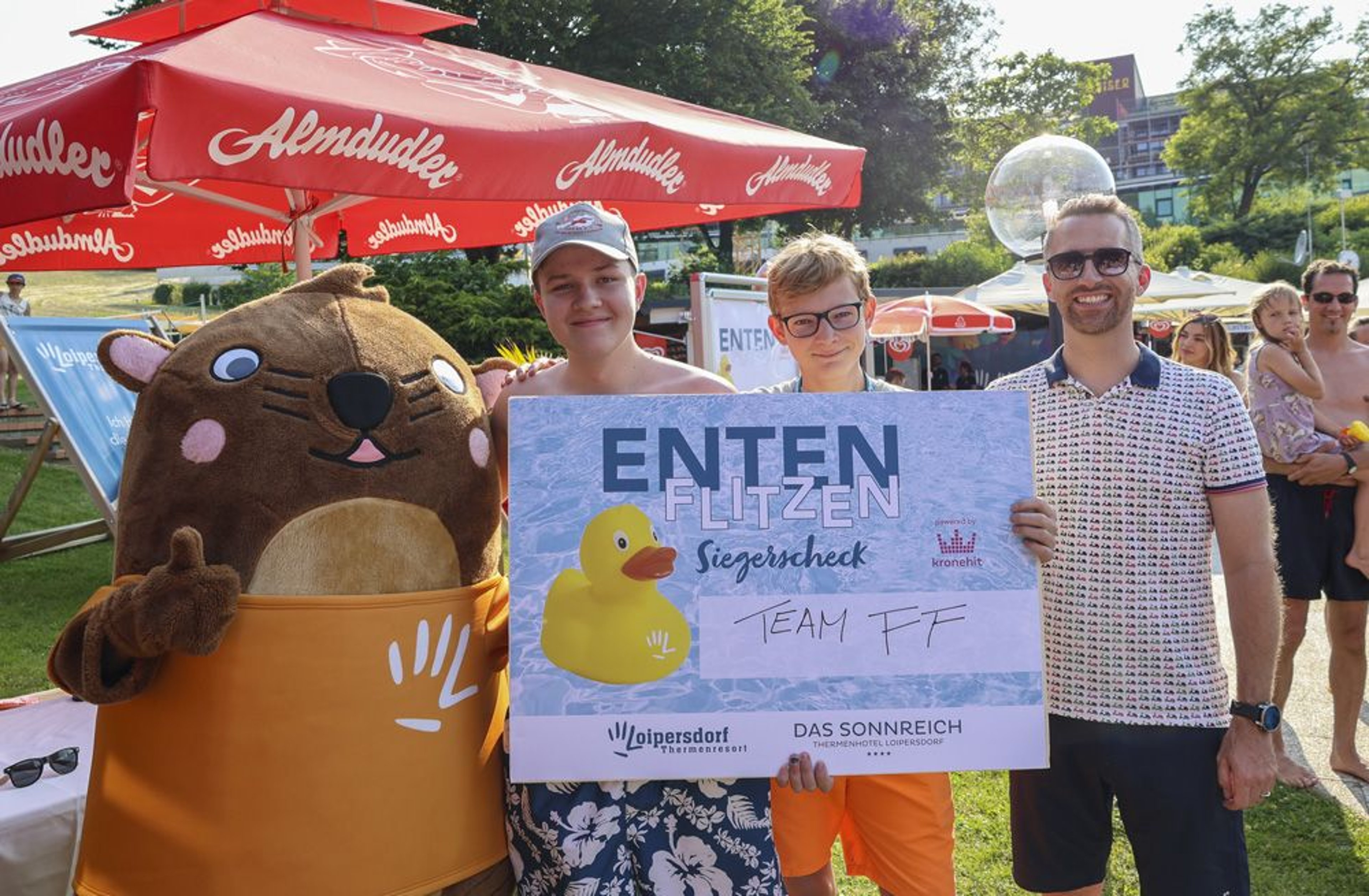 Otto mit den Gewinnern des Enten Flitzen´s und Philip Borkenstein-Quirini