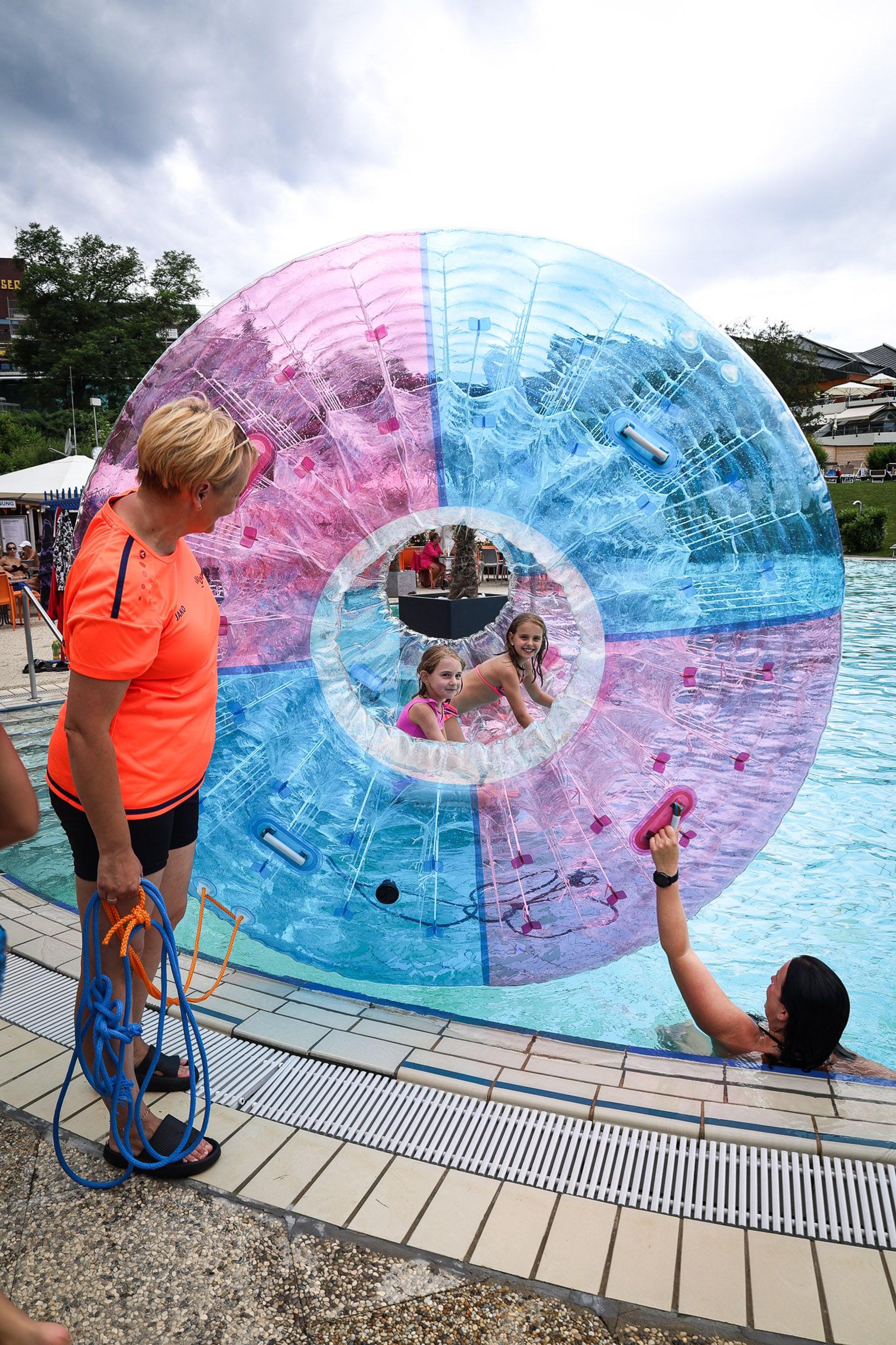 Children in the water wheel
