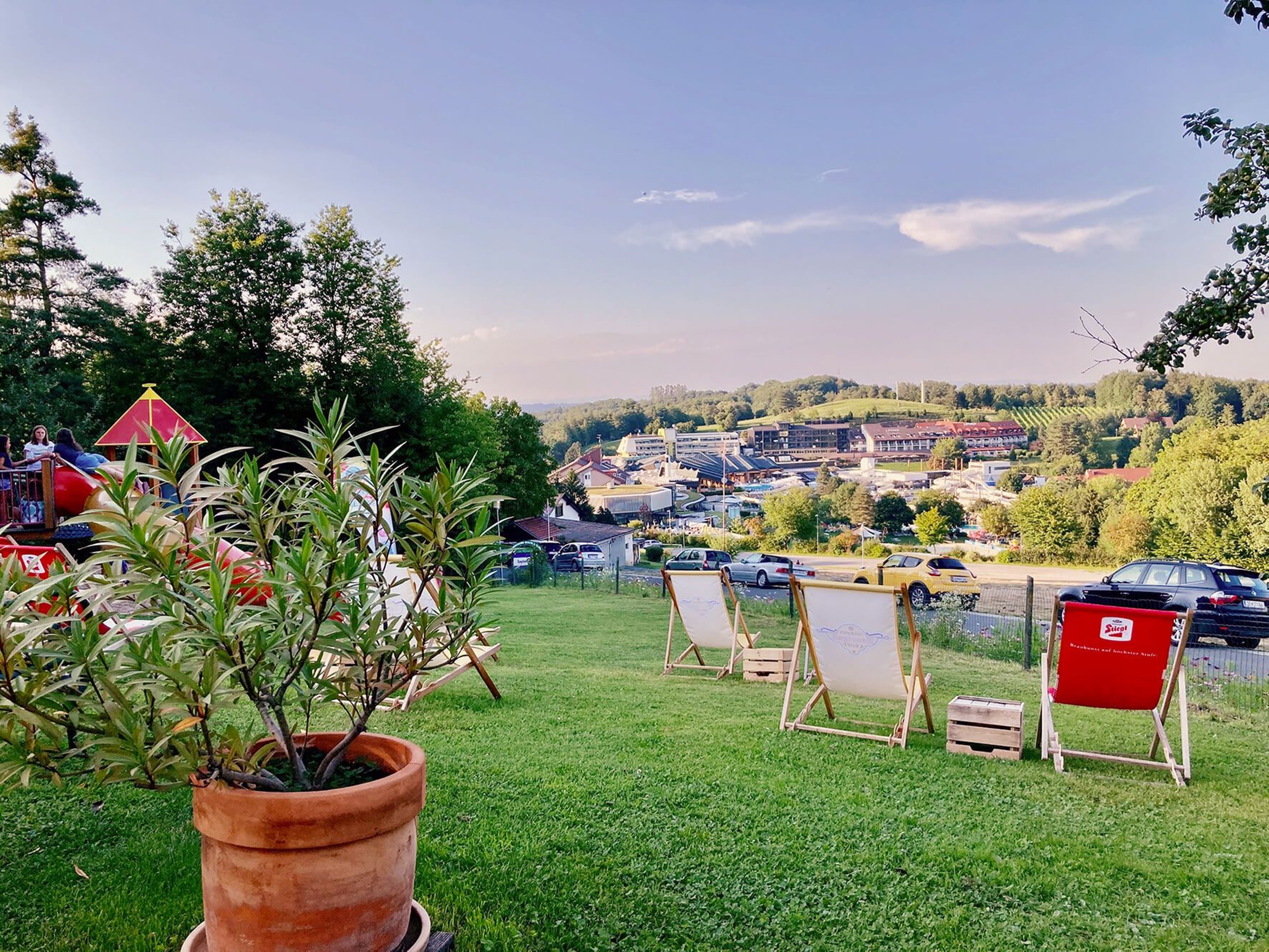 The view of the Loipersdorf thermal spa resort from the garden of Thermenheurigen Kropf.