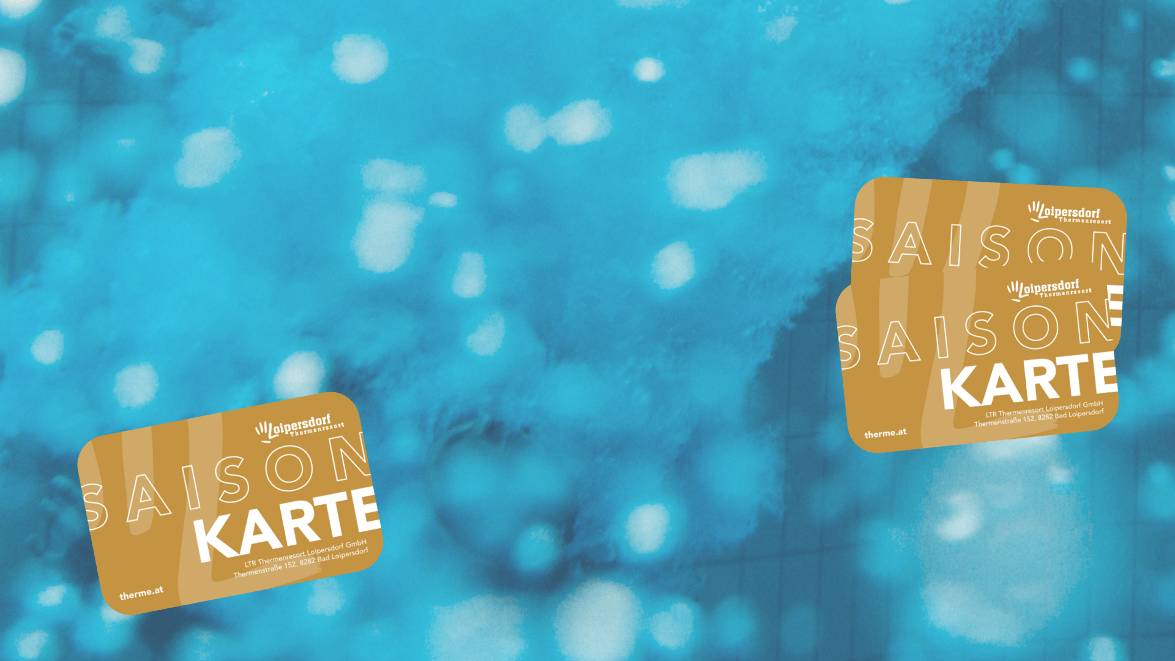 Goldene Saisonkarten auf Wasserhintergrund