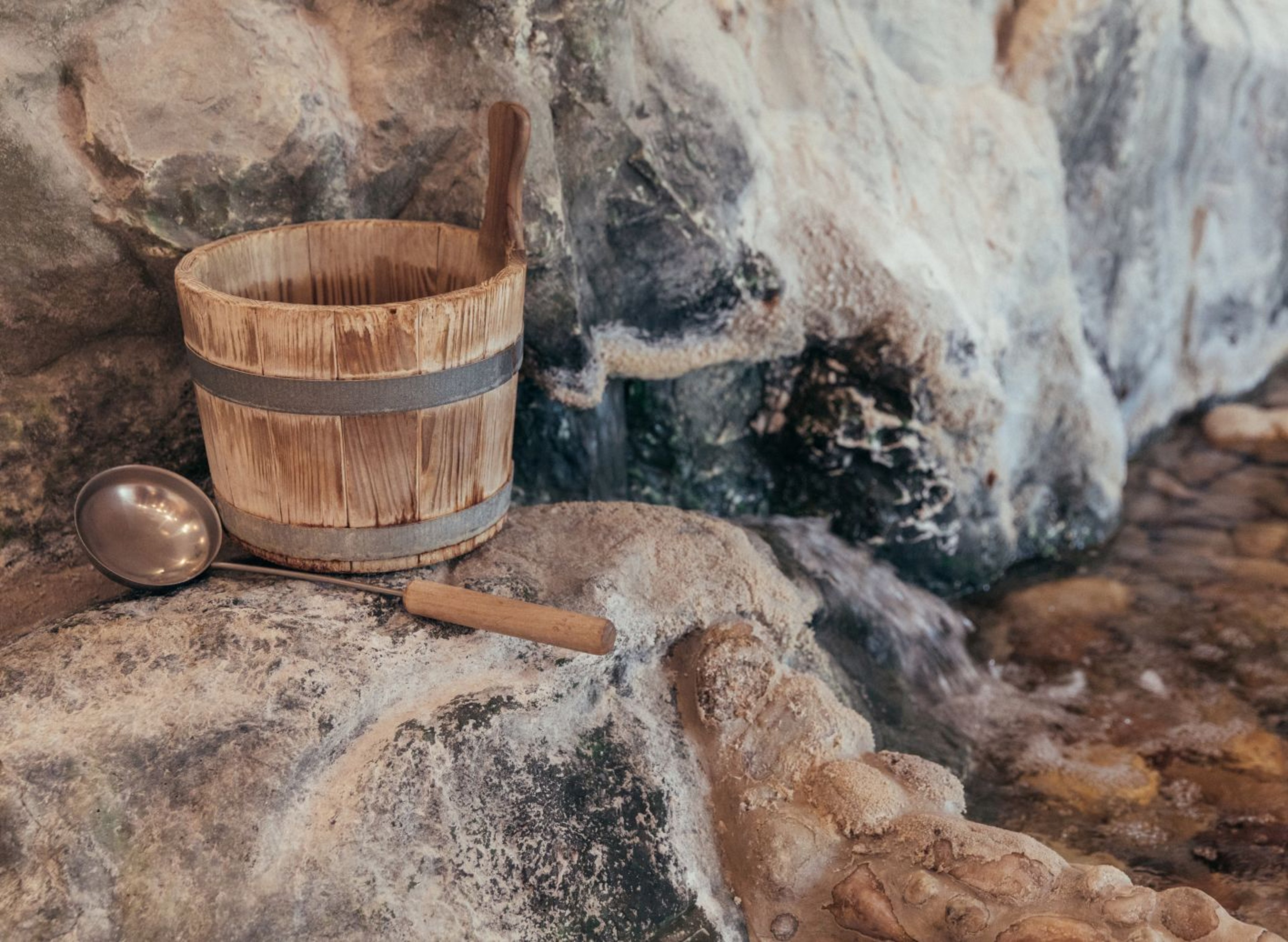 A water bucket for the sauna infusion.