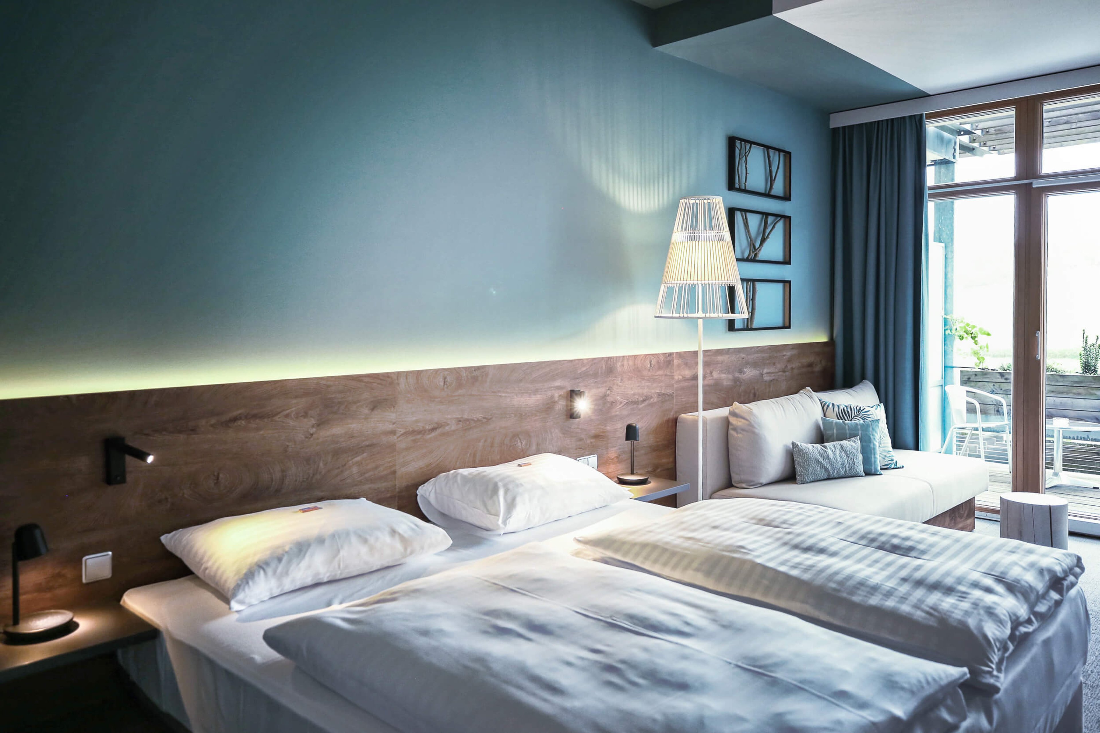 Doppelzimmer Premium deluxe im Thermenhotel Das Sonnreich direkt neben dem Thermenresort Loipersdorf.