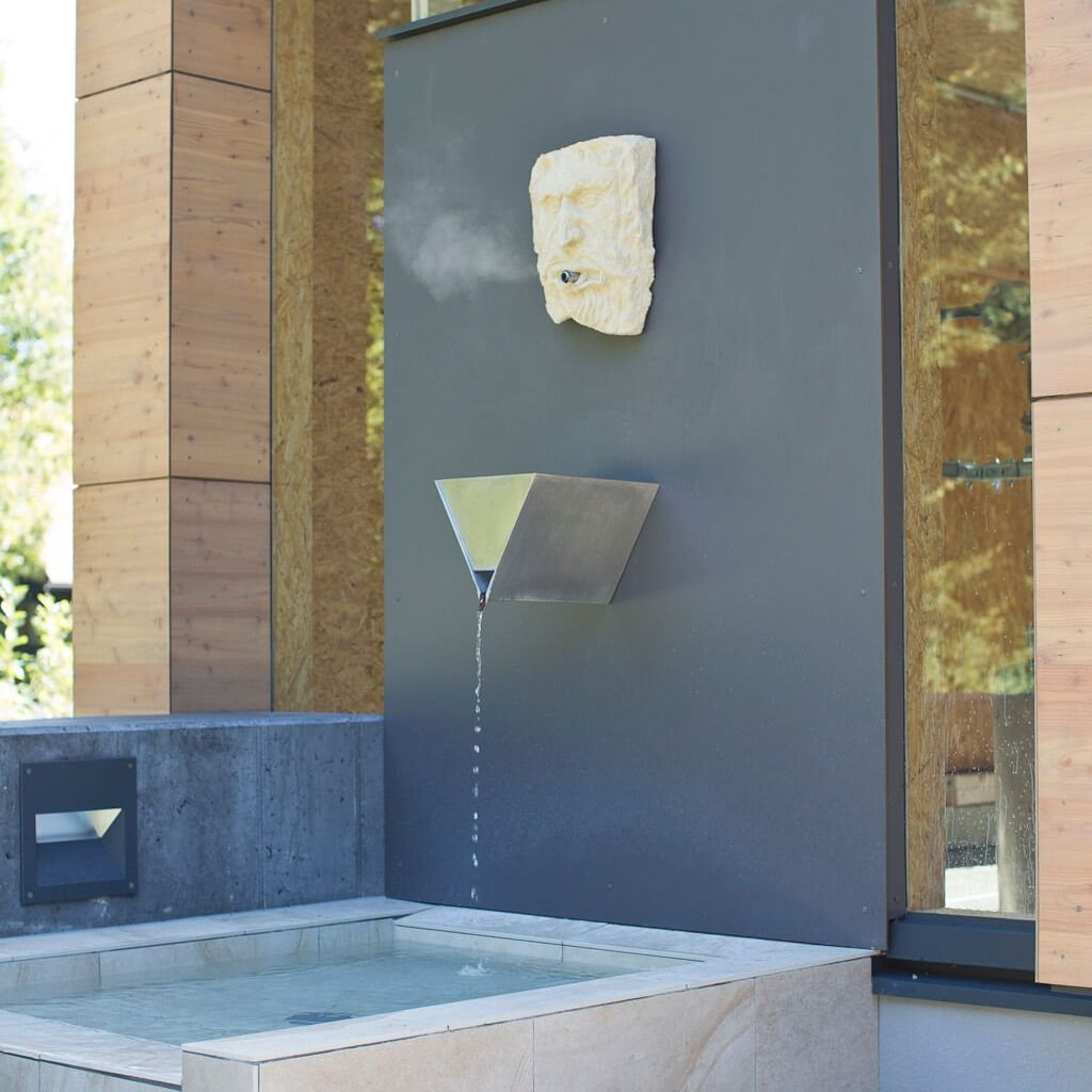 Thermalwasser aus der Quelle Lautenberg. 