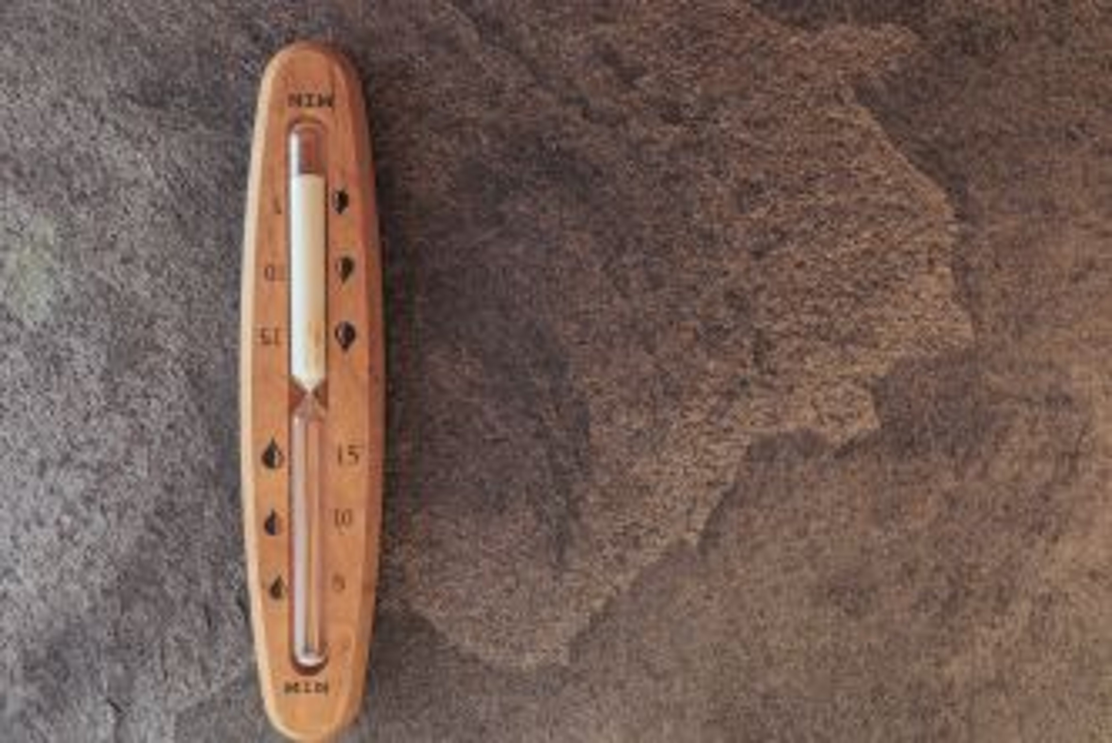 An hourglass for your sauna session.