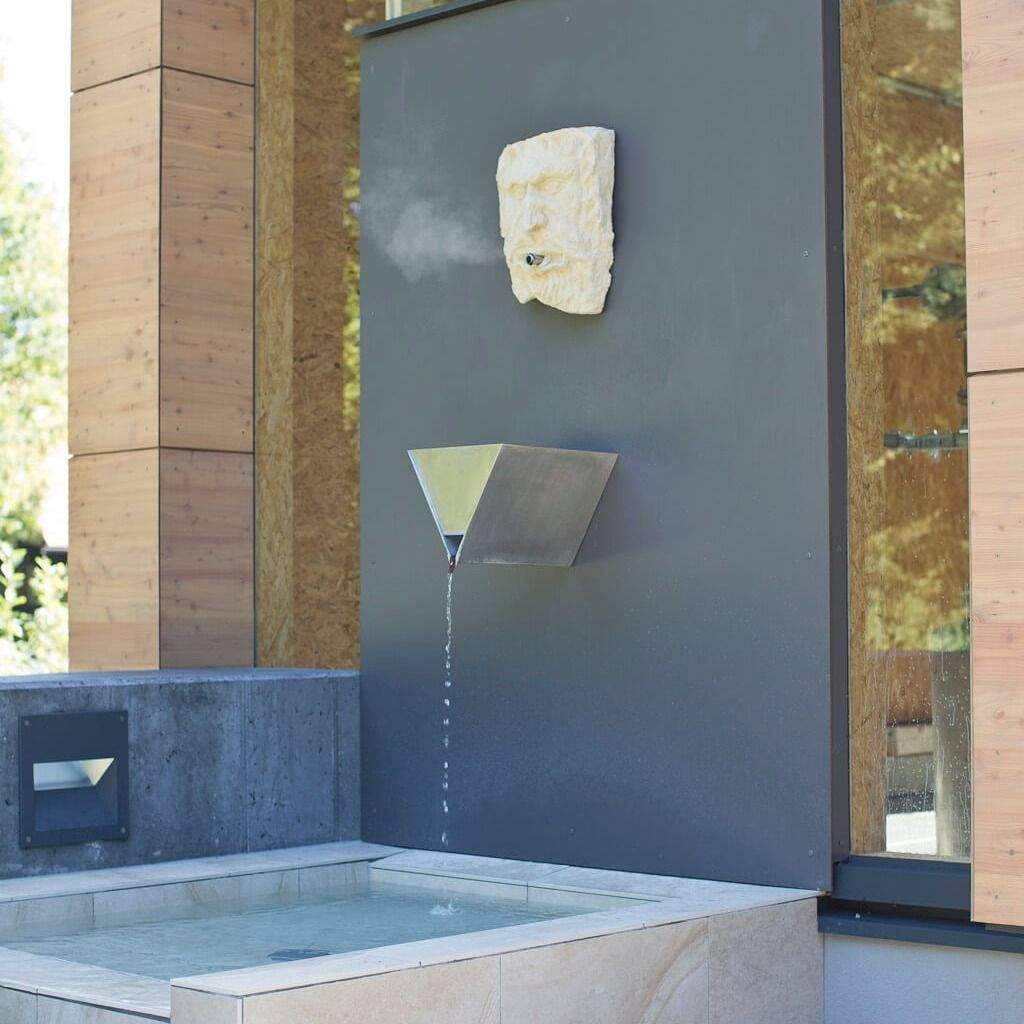 Thermalwasser aus der Quelle Lautenberg. 