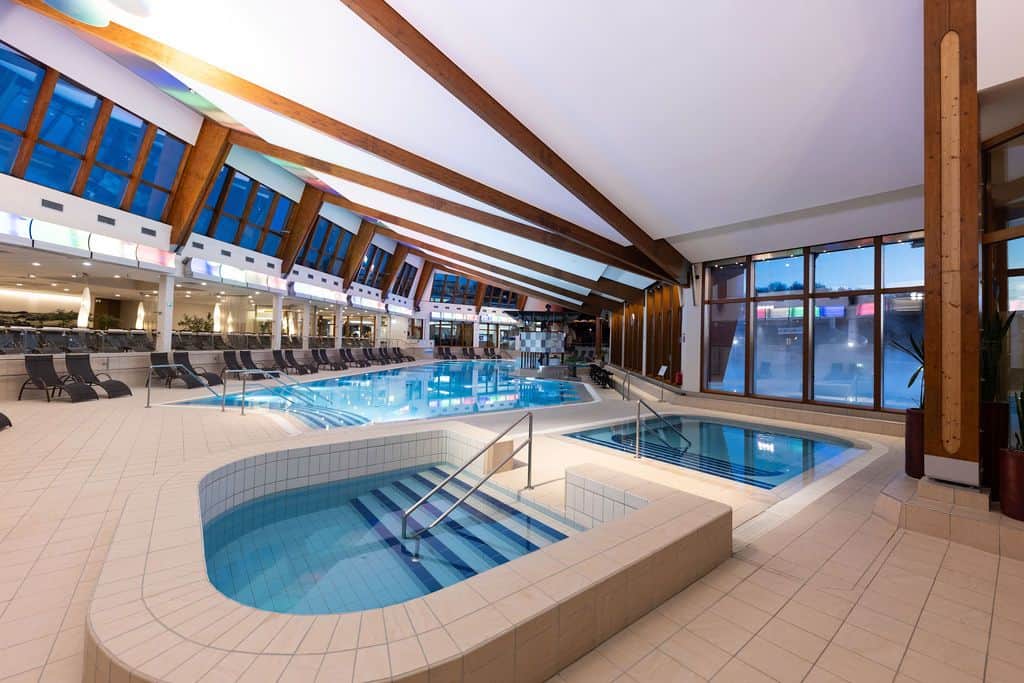 Thermal baths from the inside