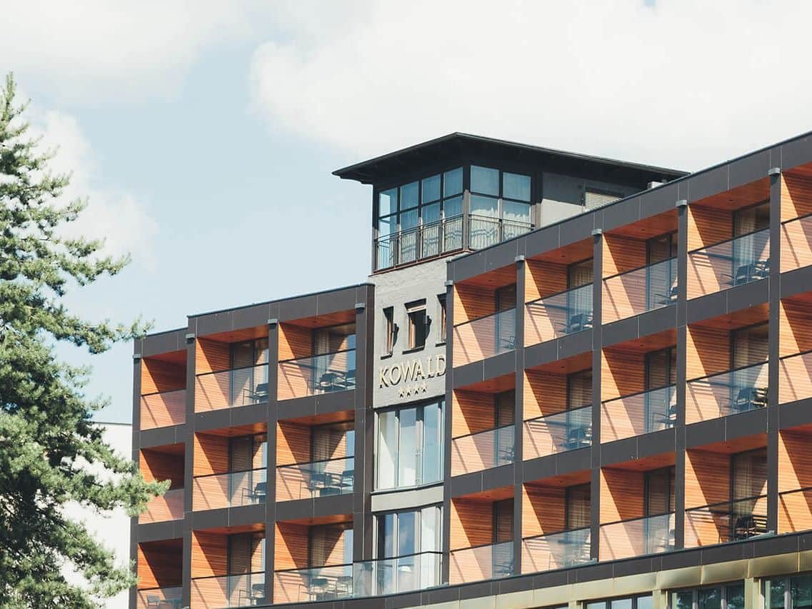 Außenansicht Hotel Kowald direkt neben dem Thermenresort Loipersdorf.