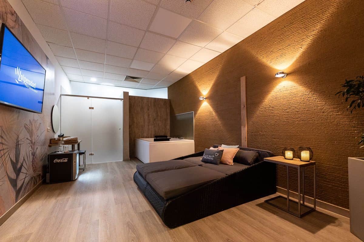 One of three private spas with whirlpool tub in the thermal spa.