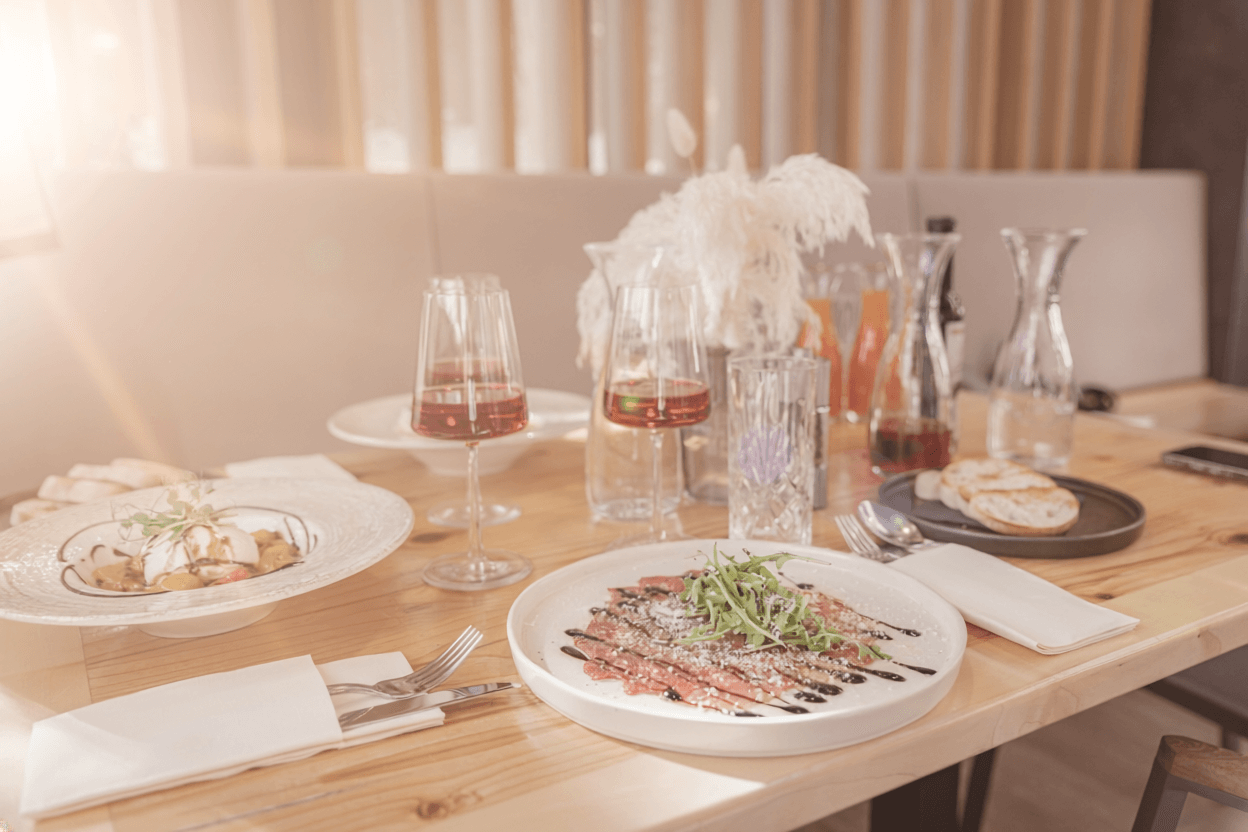 Table full of various dishes from the Speiserei.