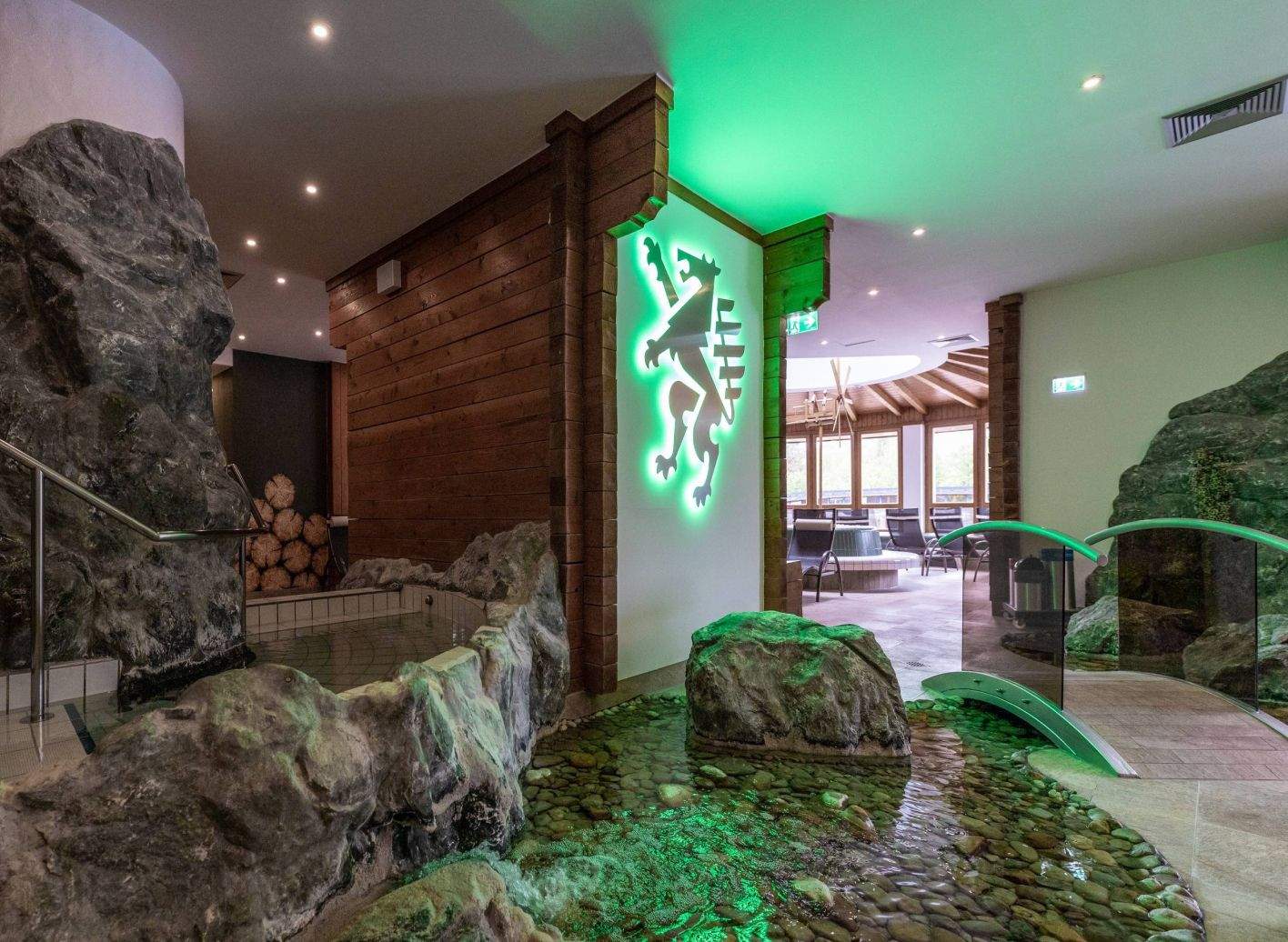 The Styrian sauna area with rustic furnishings