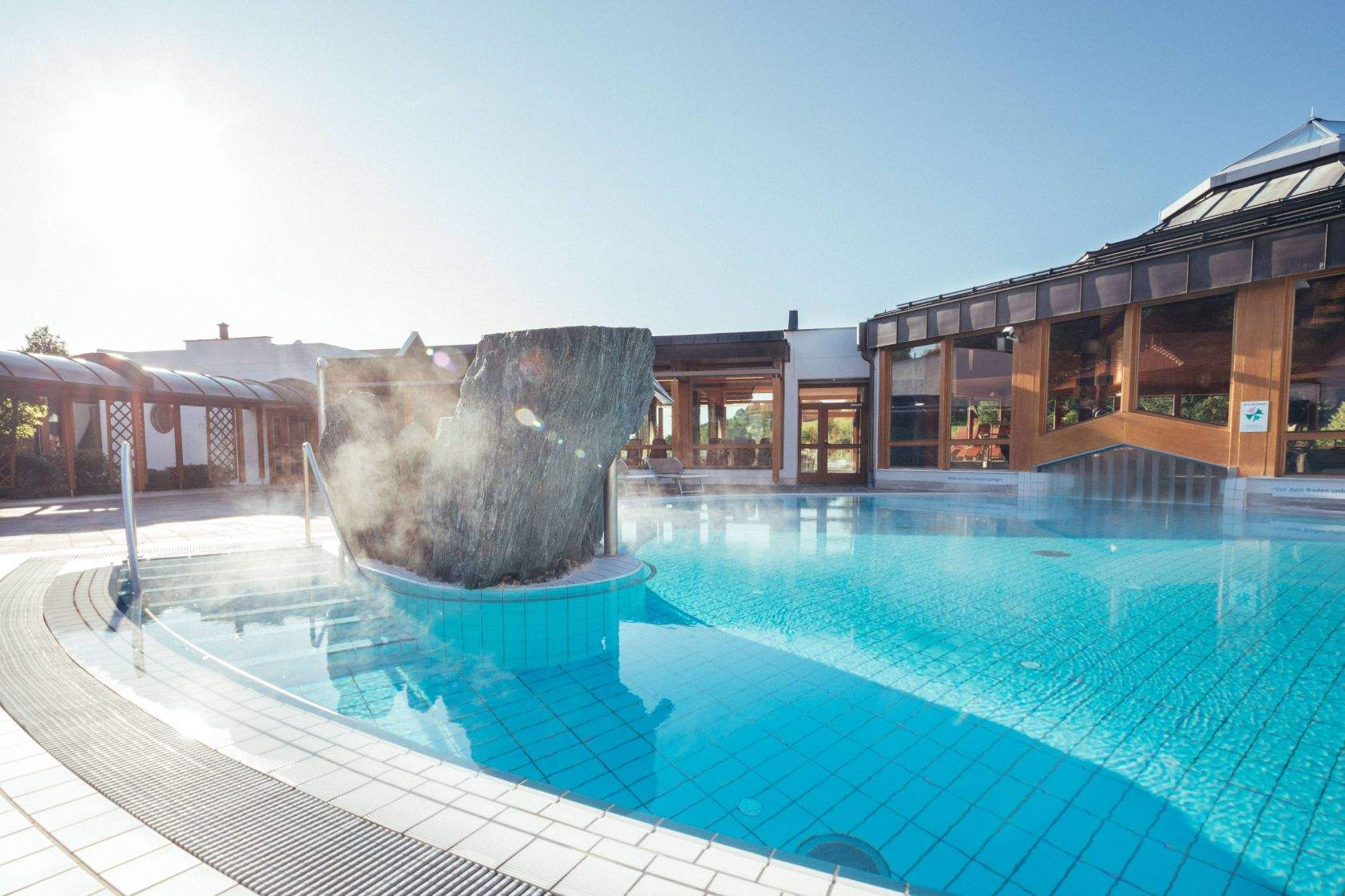 The atrium pool outside the Schaffelbad.