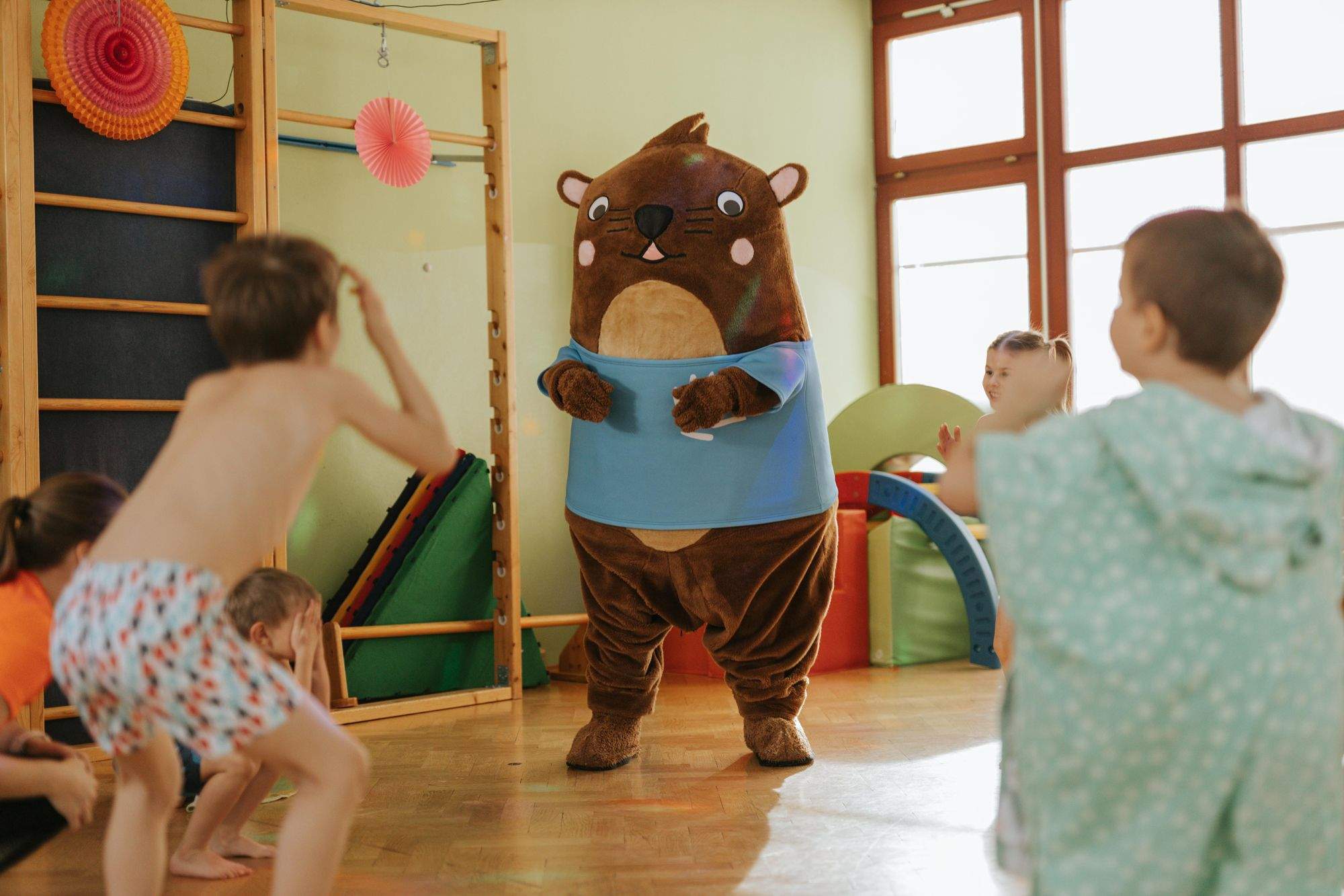 Otto dances with the children