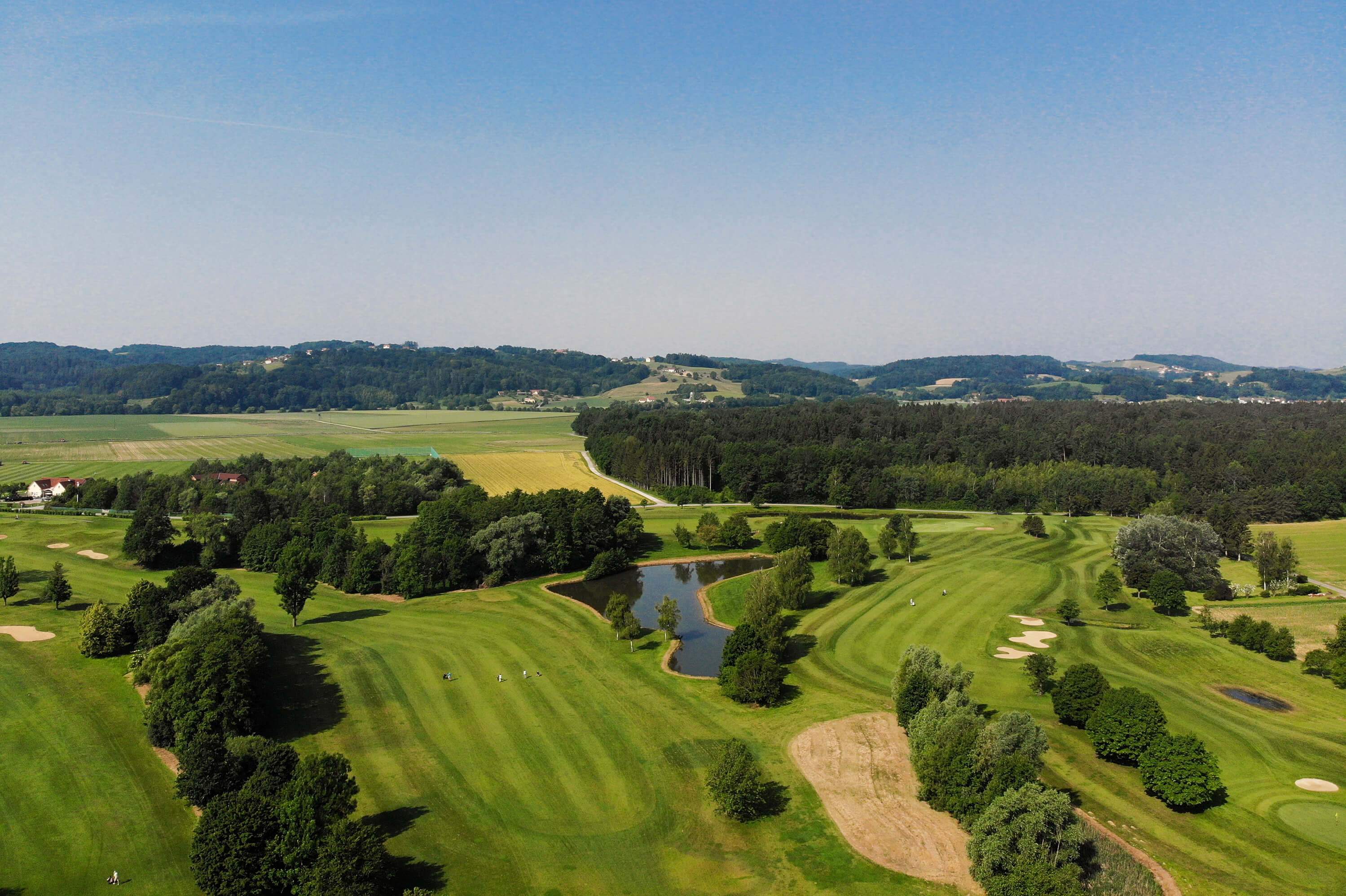 An aerial view of the Thermengolf course in bright sunshine.
