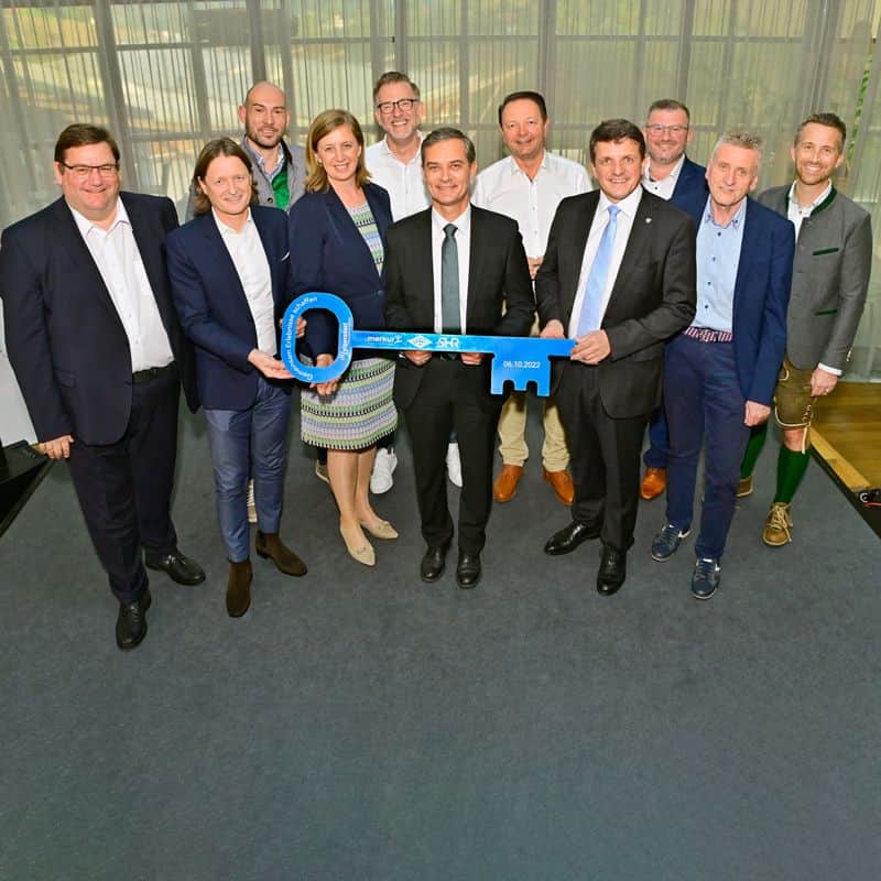 Symbolic handover of the keys to the new owners